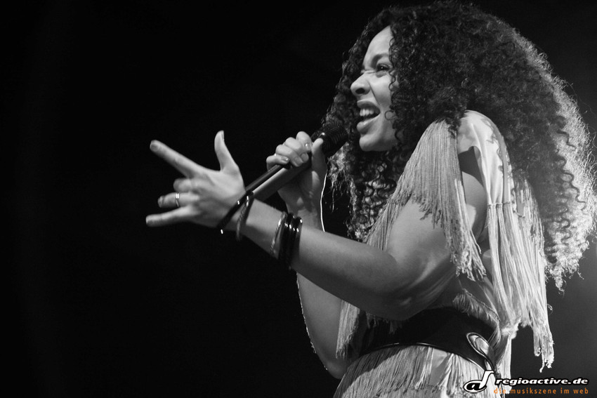 Joy Denalane (live in Heidelberg 2011)